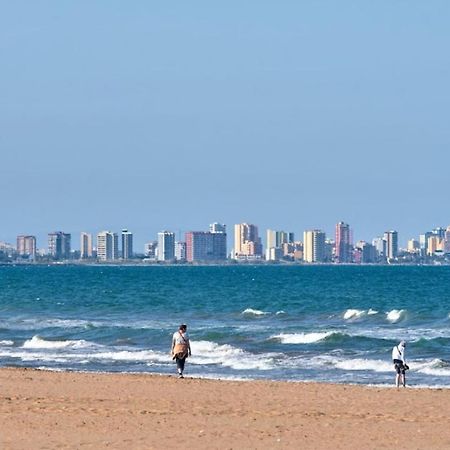 Malvarrosa Habitacion Comoda Y Sencilla Cerca De La Playa Valencia Exterior photo